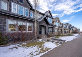 8207 9 Avenue Southwest, Calgary, 4 Bedrooms Bedrooms, ,3.5 BathroomsBathrooms,Houses,For Rent,8207 9 Avenue Southwest,3076