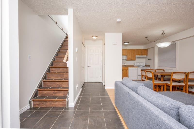 3, 713 McDougall Road Northeast, Calgary, 2 Bedrooms Bedrooms, ,2 BathroomsBathrooms,Condos/Townhouses,For Rent,3, 713 McDougall Road Northeast,3077