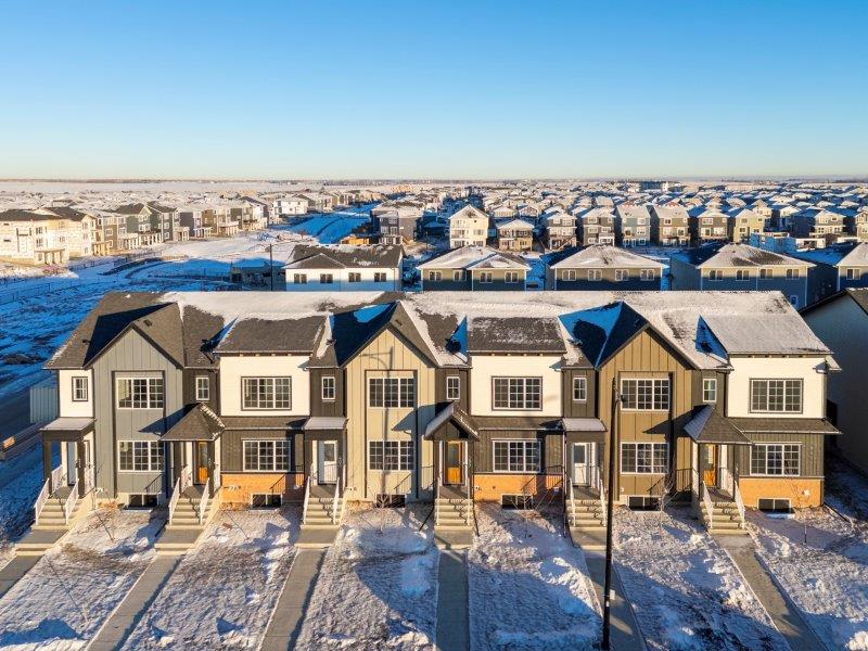 395 Chelsea Parade, Chestermere, 3 Bedrooms Bedrooms, ,2.5 BathroomsBathrooms,Condos/Townhouses,For Rent,395 Chelsea Parade,3080