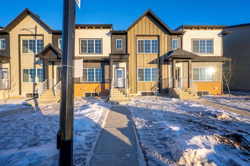 395 Chelsea Parade, Chestermere, 3 Bedrooms Bedrooms, ,2.5 BathroomsBathrooms,Condos/Townhouses,For Rent,395 Chelsea Parade,3080