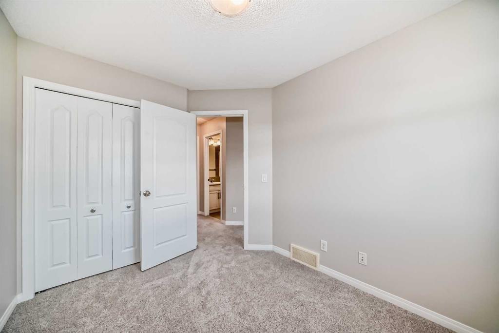 233 Elgin Meadows Park SE, Calgary, 3 Bedrooms Bedrooms, ,2 BathroomsBathrooms,Condos/Townhouses,For Sale,3098