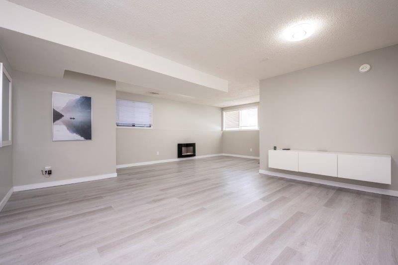 4309 Bowness Road Northwest, Calgary, 2 Bedrooms Bedrooms, ,1.5 BathroomsBathrooms,Houses,Rented,4309 Bowness Road Northwest,3113