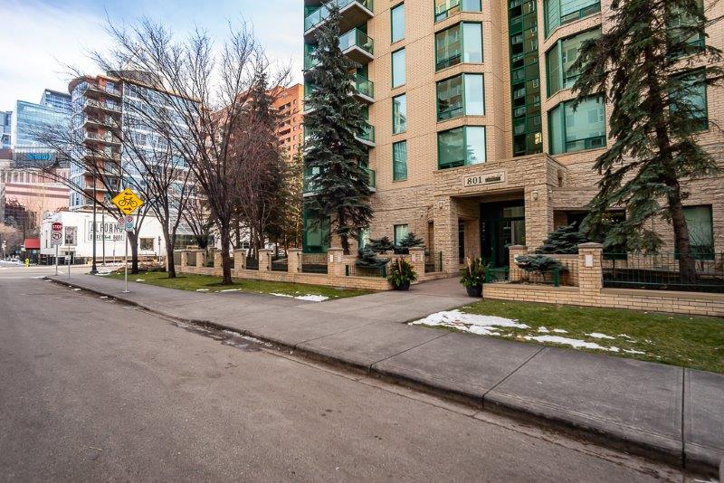 #101, 801 2 Ave SW, Calgary, 2 Bedrooms Bedrooms, ,2 BathroomsBathrooms,Condos/Townhouses,For Rent,EAU CLAIRE LOOKOUT,#101, 801 2 Ave SW,1242