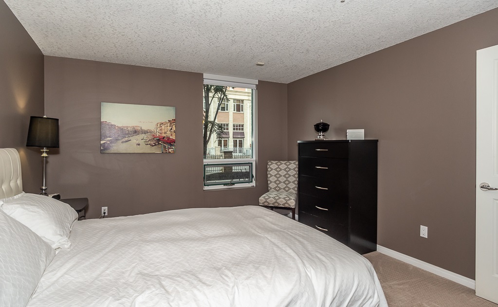 #101, 801 2 Ave SW, Calgary, 2 Bedrooms Bedrooms, ,2 BathroomsBathrooms,Condos/Townhouses,For Rent,EAU CLAIRE LOOKOUT,#101, 801 2 Ave SW,1242