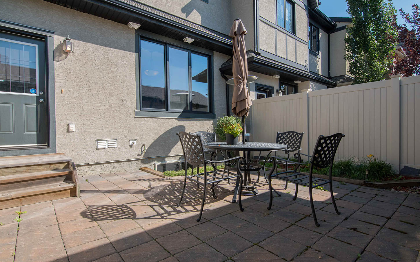 9 Lewis Mackenzie Place SW, Calgary, 3 Bedrooms Bedrooms, ,3.5 BathroomsBathrooms,Condos/Townhouses,Rented,GARRISON GREEN,9 Lewis Mackenzie Place SW,1031