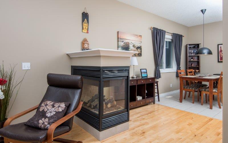 1, 536 56 Ave SW, Calgary, 2 Bedrooms Bedrooms, ,1.5 BathroomsBathrooms,Houses,Rented,WINDSOR PARK,1, 536 56 Ave SW,1496