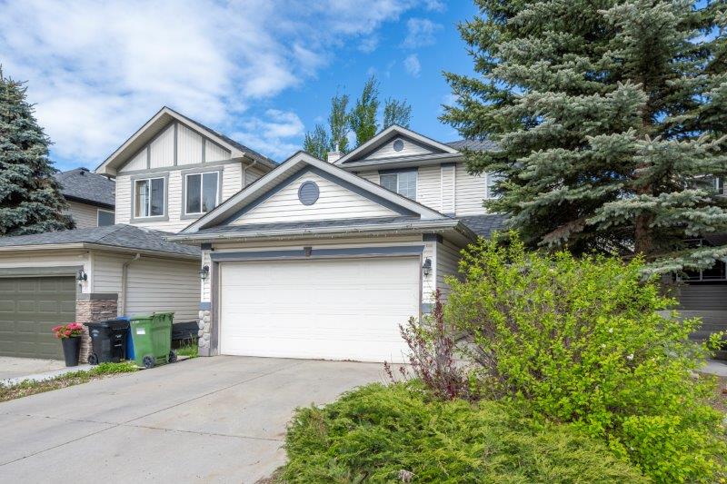 15 Panatella Lane NW, Calgary, 4.5 Bedrooms Bedrooms, ,3 BathroomsBathrooms,Houses,Rented,15 Panatella Lane NW,1757