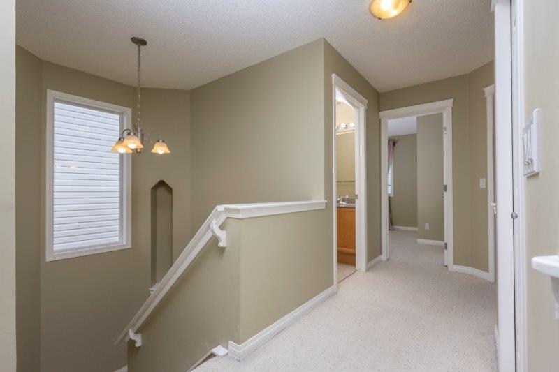 15 Panatella Lane NW, Calgary, 4.5 Bedrooms Bedrooms, ,3 BathroomsBathrooms,Houses,Rented,15 Panatella Lane NW,1757