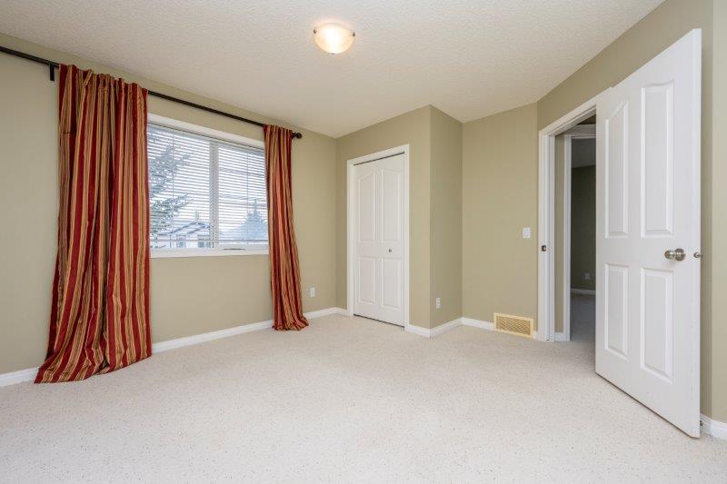 15 Panatella Lane NW, Calgary, 4.5 Bedrooms Bedrooms, ,3 BathroomsBathrooms,Houses,Rented,15 Panatella Lane NW,1757