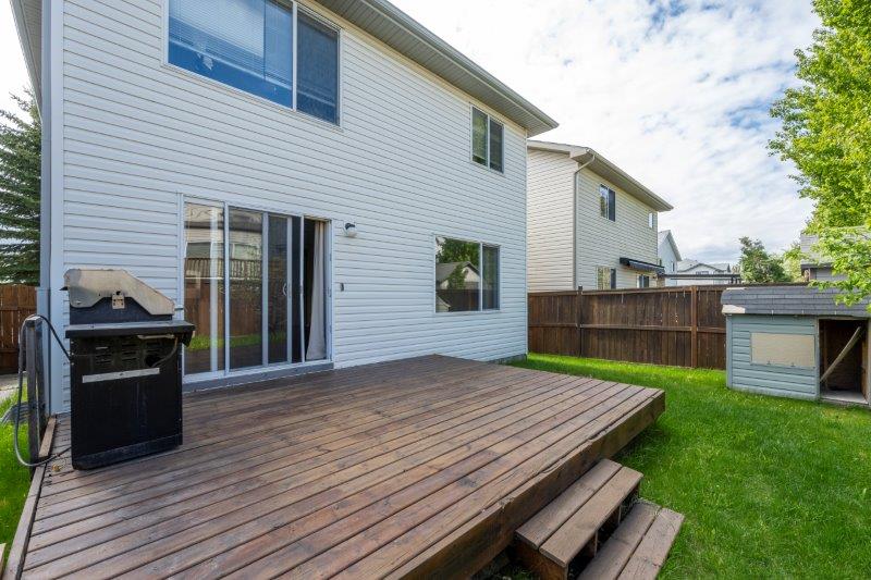 15 Panatella Lane NW, Calgary, 4.5 Bedrooms Bedrooms, ,3 BathroomsBathrooms,Houses,Rented,15 Panatella Lane NW,1757